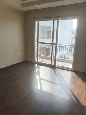 3 BHK Builder Floor For Rent in Sector 10a