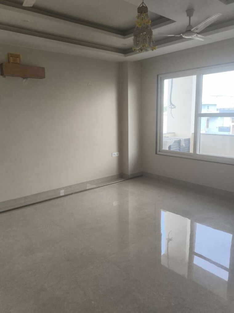 Room, sector 10a 3 Bedroom 320 Sq.Yd. Builder Floor In Sector 10a Gurgaon 10571926