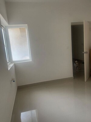 Room in 2.5 BHK Apartment at Mantri Webcity, Hennur Road – for Rent