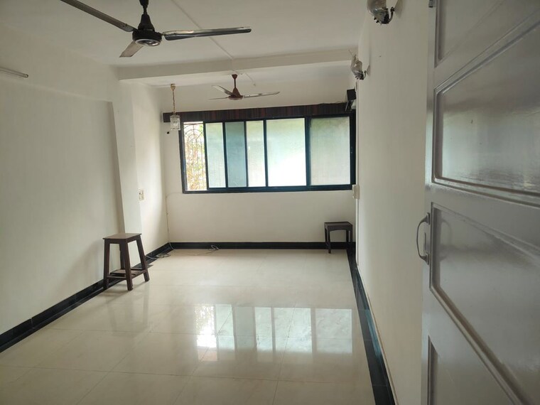 Bathroom, sukumar-chs 2 Bedroom 700 Sq.Ft. Apartment In Vile Parle East Mumbai 10571979