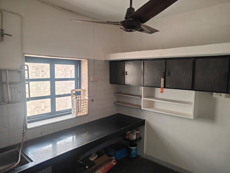 Kitchen, sukumar-chs 2 Bedroom 700 Sq.Ft. Apartment In Vile Parle East Mumbai 10571979
