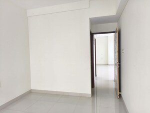 Room in 2 BHK Apartment at Dynamix Divum, Malad East – for Rent