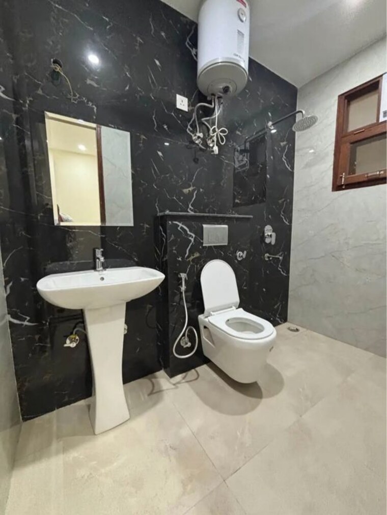 Washroom, chattarpur 2 Bedroom 750 Sq.Ft. Builder Floor In Chattarpur Delhi 10571987