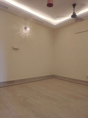 Room in 2 BHK Builder Floor at Lajpat Nagar – for Sale