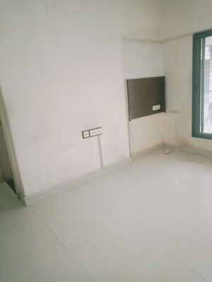 Room in 2 BHK Apartment at Bandra West – for Rent