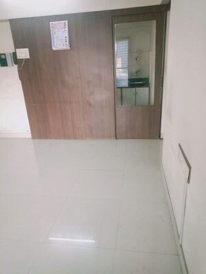 Room in 2 BHK Apartment at Bandra West – for Rent