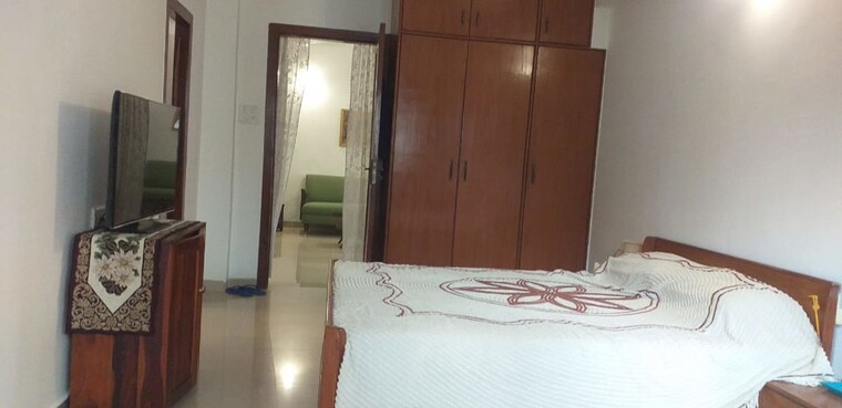 Bedroom, peace-heaven 2 Bedroom 1200 Sq.Ft. Apartment In Bandra West Mumbai 10572044