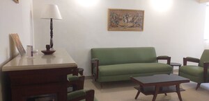 Furnished Amenities in 2 BHK Apartment at Peace Heaven, Bandra West – for Rent