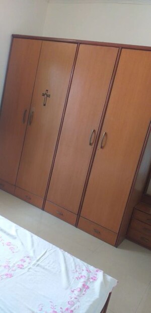 Furnished Amenities in 2 BHK Apartment at Peace Heaven, Bandra West – for Rent