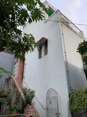 3 BHK Apartment For Sale in Vasant Enclave