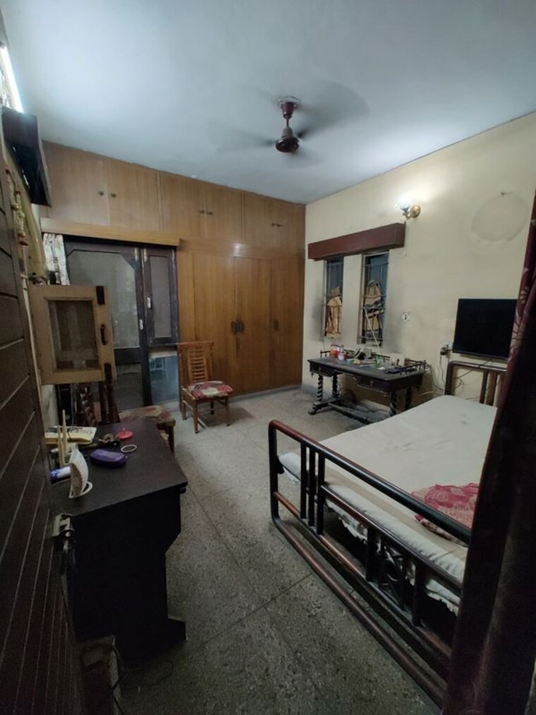Kitchen, vasant enclave 3 Bedroom 2000 Sq.Ft. Apartment In Vasant Enclave Delhi 10572049