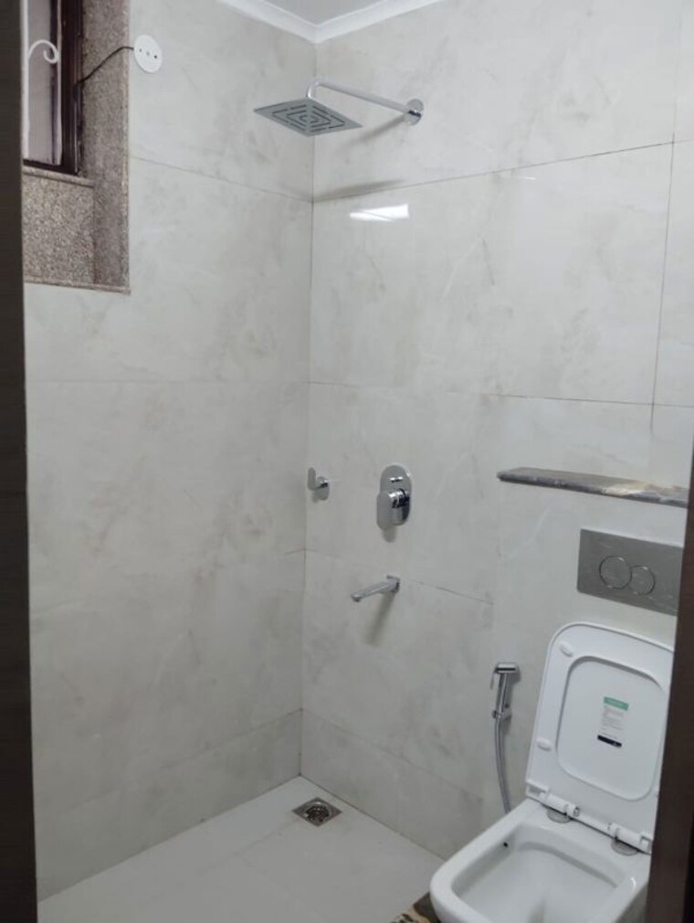 Bathroom, maharishi-dayanand-cghs 3 Bedroom 2000 Sq.Ft. Apartment In Vasant Kunj Delhi 10569668