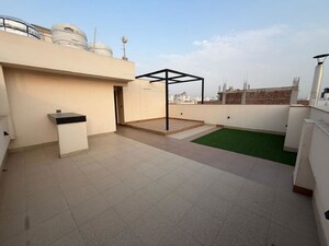 Swimming Pool in 3 BHK Apartment at Raj One Good Earth, Sector 71 – for Rent