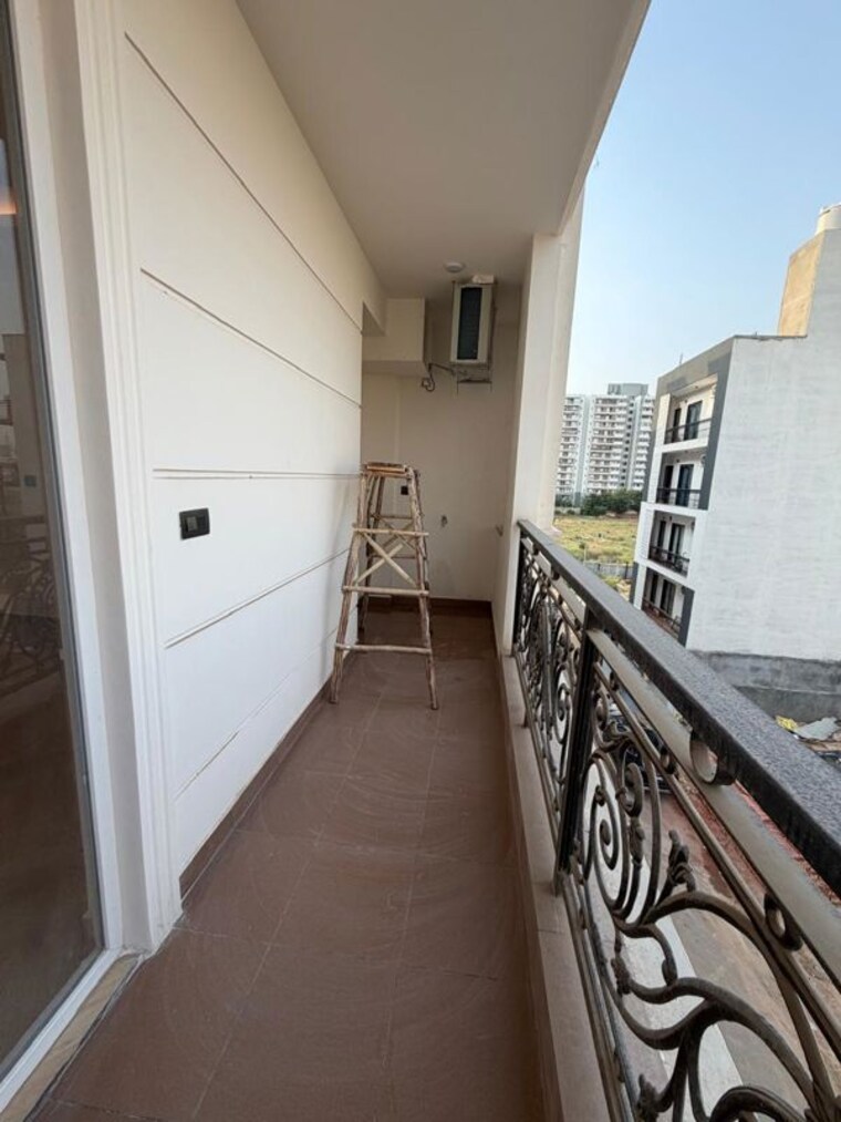 Balcony, raj-one-good-earth 3 Bedroom 1620 Sq.Ft. Apartment In Sector 71 Gurgaon 10572084
