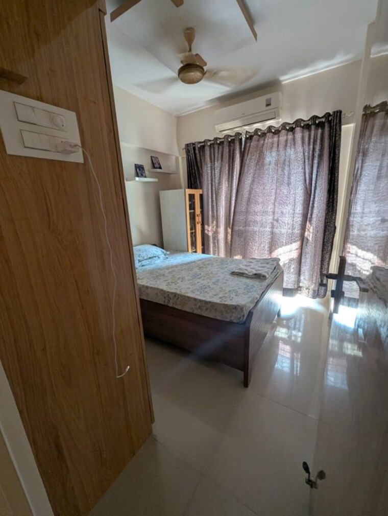 Living Room, shanti-garden-mira-road 3 Bedroom 850 Sq.Ft. Apartment In Mira Road East Thane 10572085