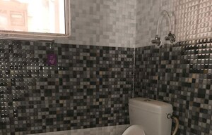 Bathroom in 2 BHK Builder Floor at Sector 22 – for Rent