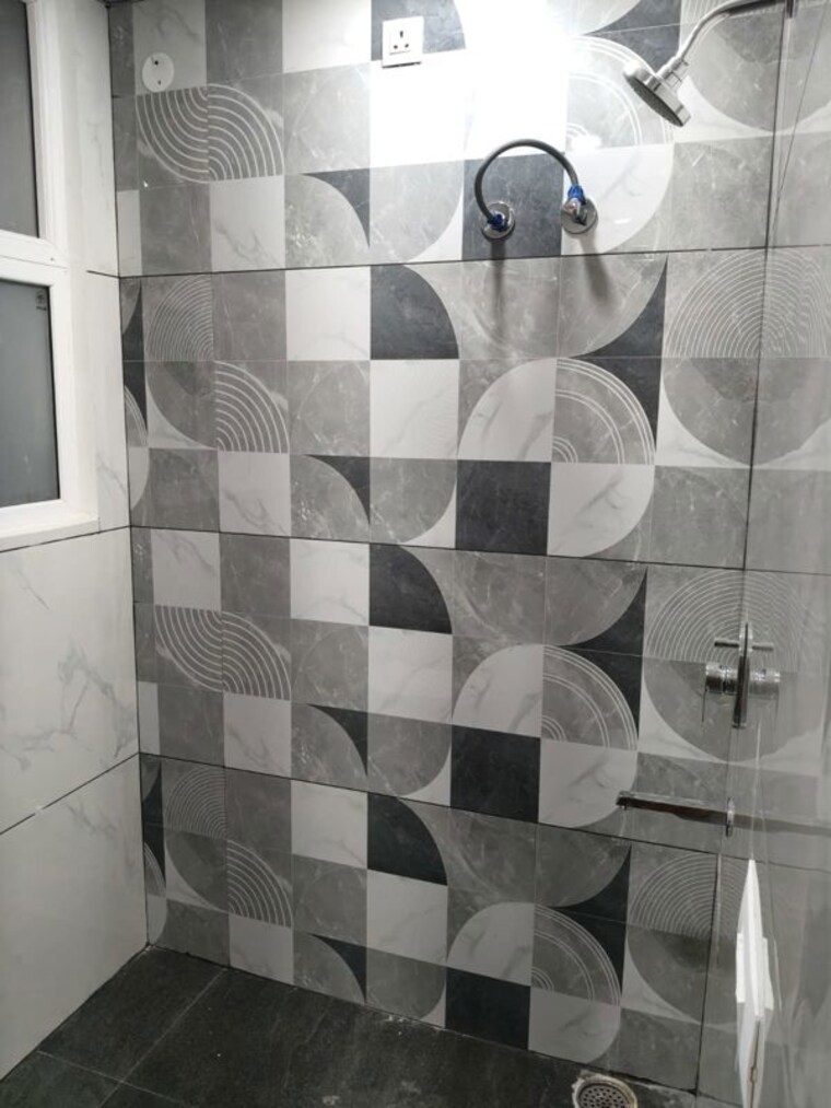 Bathroom, nagla road 3 Bedroom 1700 Sq.Ft. Apartment In Nagla Road Zirakpur 10572079