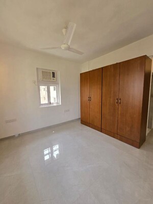 Room in 2 BHK Apartment at Cozihom Apartments, Bandra West – for Rent
