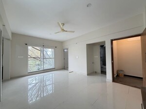 Room in 2 BHK Builder Floor at Hsr Layout Sector 2 – for Rent