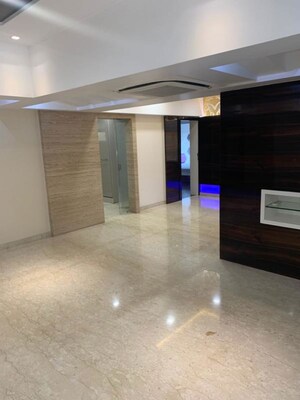 Room in 2 BHK Apartment at Guldev Sagar Apartment, Bandra West – for Rent