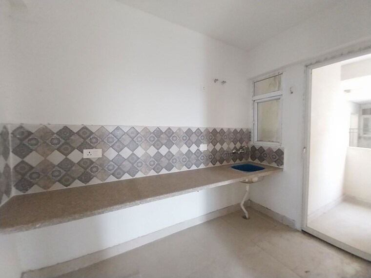 Balcony, sector 22 2 Bedroom 1300 Sq.Ft. Builder Floor In Sector 22 Gurgaon 10572121