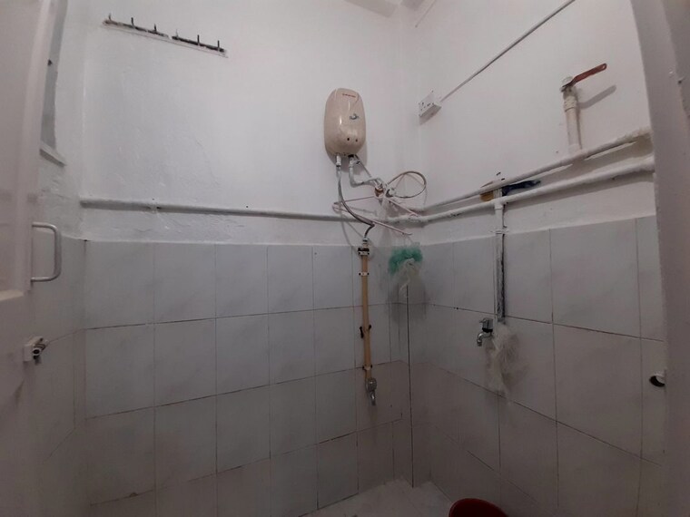 Bathroom, sarthak-chs-goregaon 1 Bedroom 600 Sq.Ft. Apartment In Goregaon East Mumbai 10572102