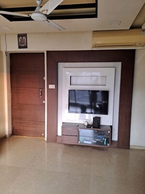 Room in 3 BHK Apartment at Kalpataru Aura, Ghatkopar West – for Sale