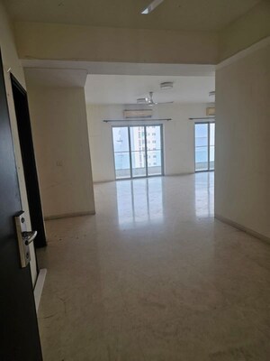 Room in 3.5 BHK Apartment at M3M Heights, Sector 65 – for Rent