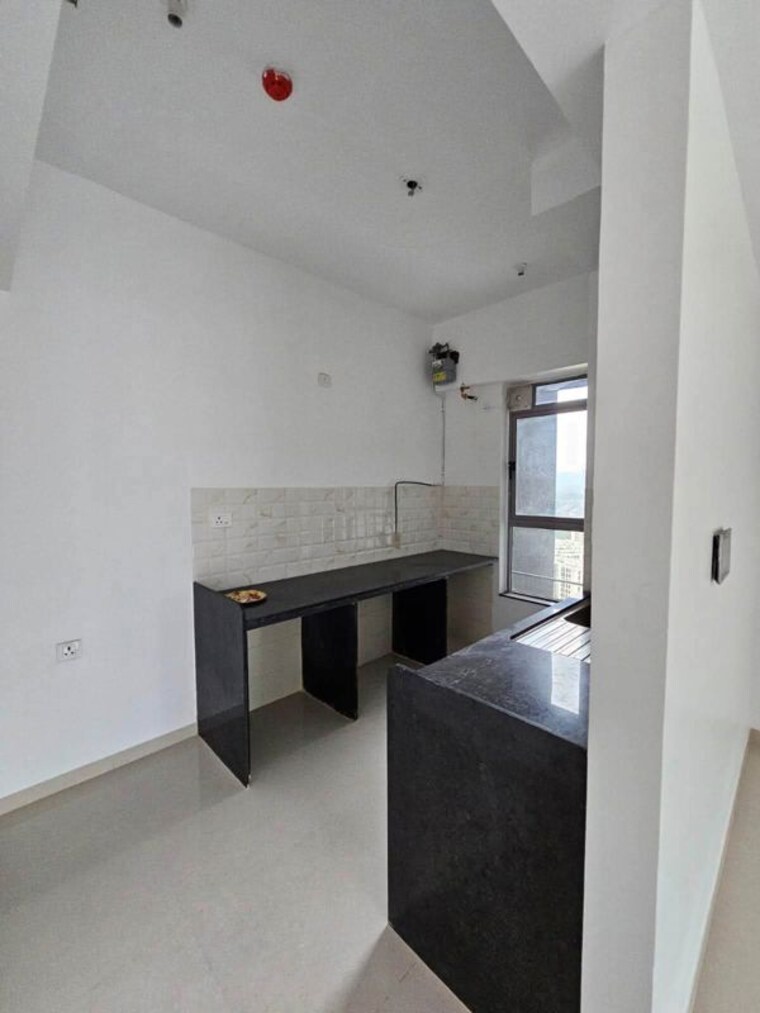 Kitchen, kalpataru-immensa 3 Bedroom 996 Sq.Ft. Apartment In Kolshet Road Thane 10572145