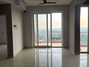 Room in 2 BHK Builder Floor at Sector 21 – for Rent
