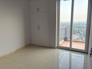 Room in 2 BHK Builder Floor at Sector 21 – for Rent