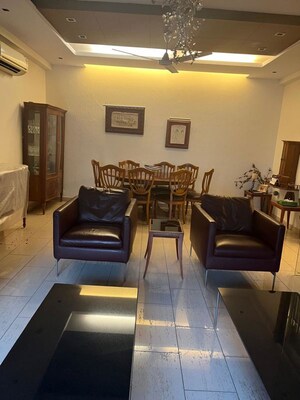 Team Area in 2 BHK Builder Floor at Greater Kailash I – for Rent
