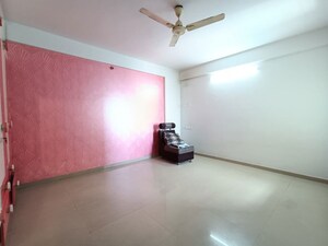Room in 3 BHK Apartment at DSR Ultima, Harlur – for Rent