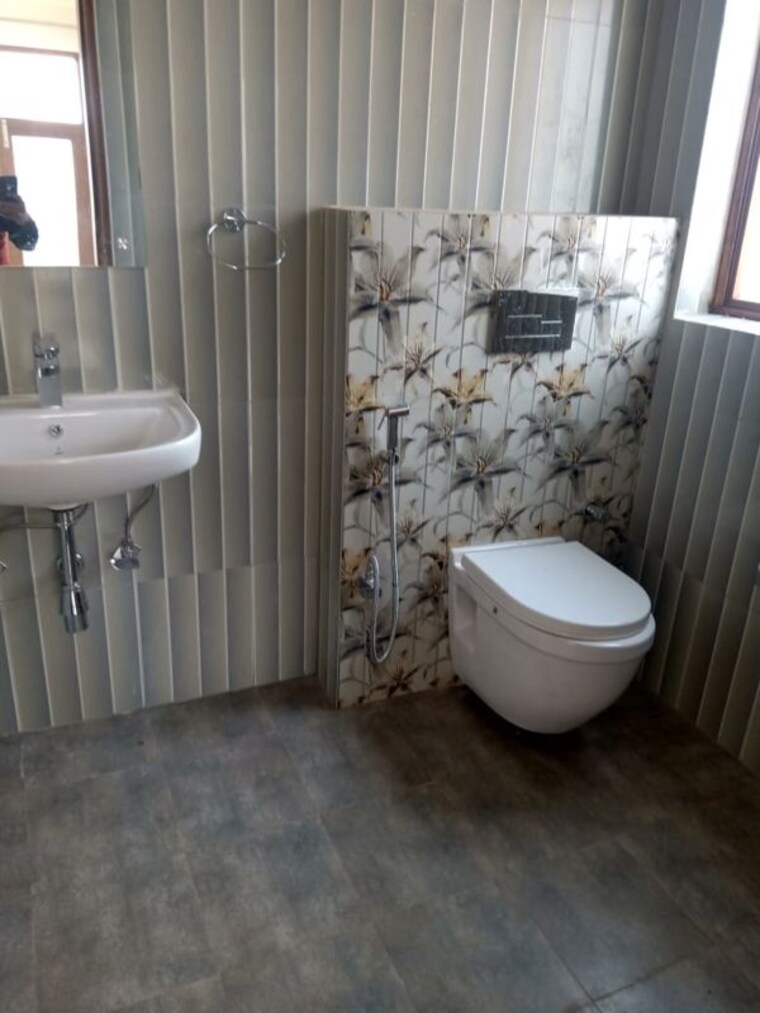 Bathroom, ireo-victory-valley 2 Bedroom 1450 Sq.Ft. Apartment In Sector 67 Gurgaon 10572180