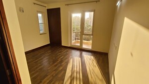 Room in 3 BHK Apartment at Anant Raj Estate Plots, Sector 63a – for Rent