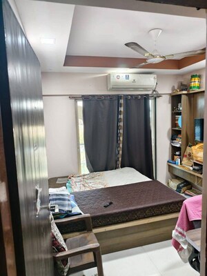 Bedroom in 2 BHK Apartment at Kalpataru Immensa, Kolshet Road – for Sale