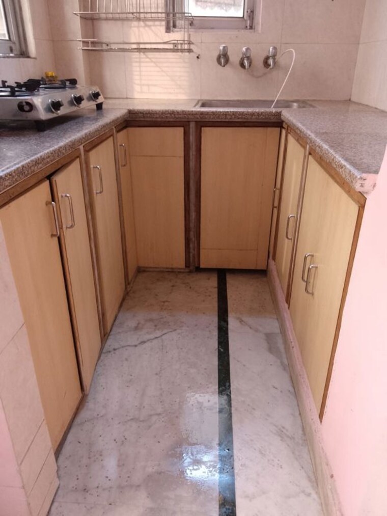 Kitchen, pitampura 2 Bedroom 900 Sq.Ft. Apartment In Pitampura Delhi 10572204