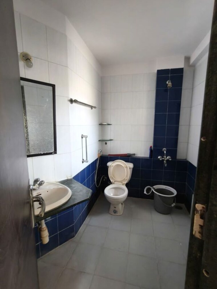 Attached Bathroom, hiranandani-estate-greenwood 2 Bedroom 700 Sq.Ft. Apartment In Ghodbunder Road Thane 10572202