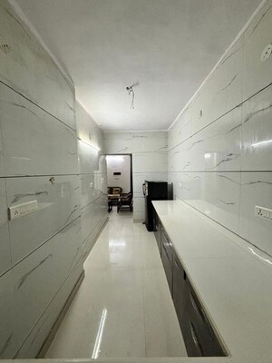 Kitchen in 1.5 BHK Apartment at Pitampura – for Rent