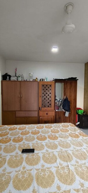 Bedroom in 2 BHK Apartment at Chembur – for Rent