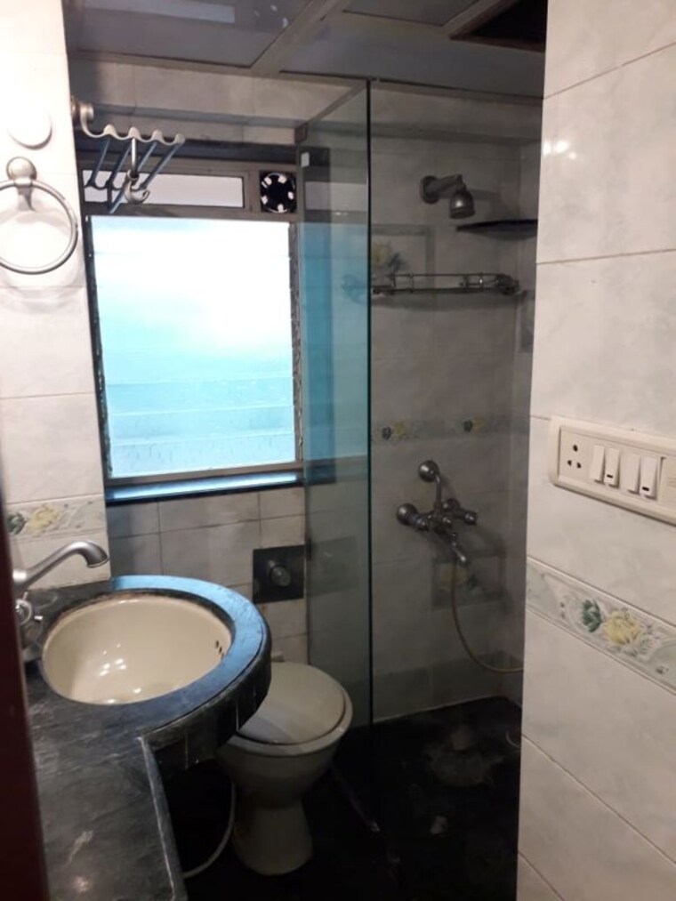 Bathroom, neefam-apartment 2 Bedroom 1050 Sq.Ft. Apartment In Bandra West Mumbai 10572240