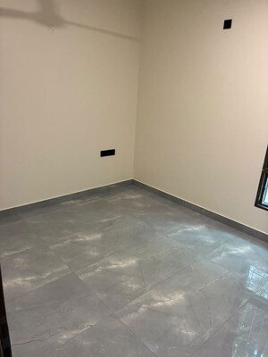 Room in 3 BHK Apartment at Benson Town – for Rent