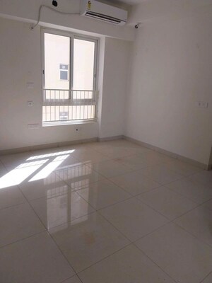 Room in 3 BHK Builder Floor at Sector 21 – for Rent