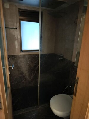 Furnished Amenities in 2 BHK Apartment at Breezy Heights, Bandra West – for Rent