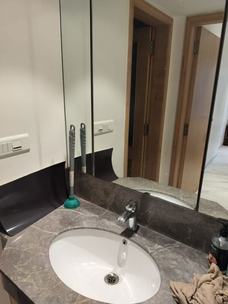 Team Area, breezy-heights 2 Bedroom 800 Sq.Ft. Apartment In Bandra West Mumbai 10572256