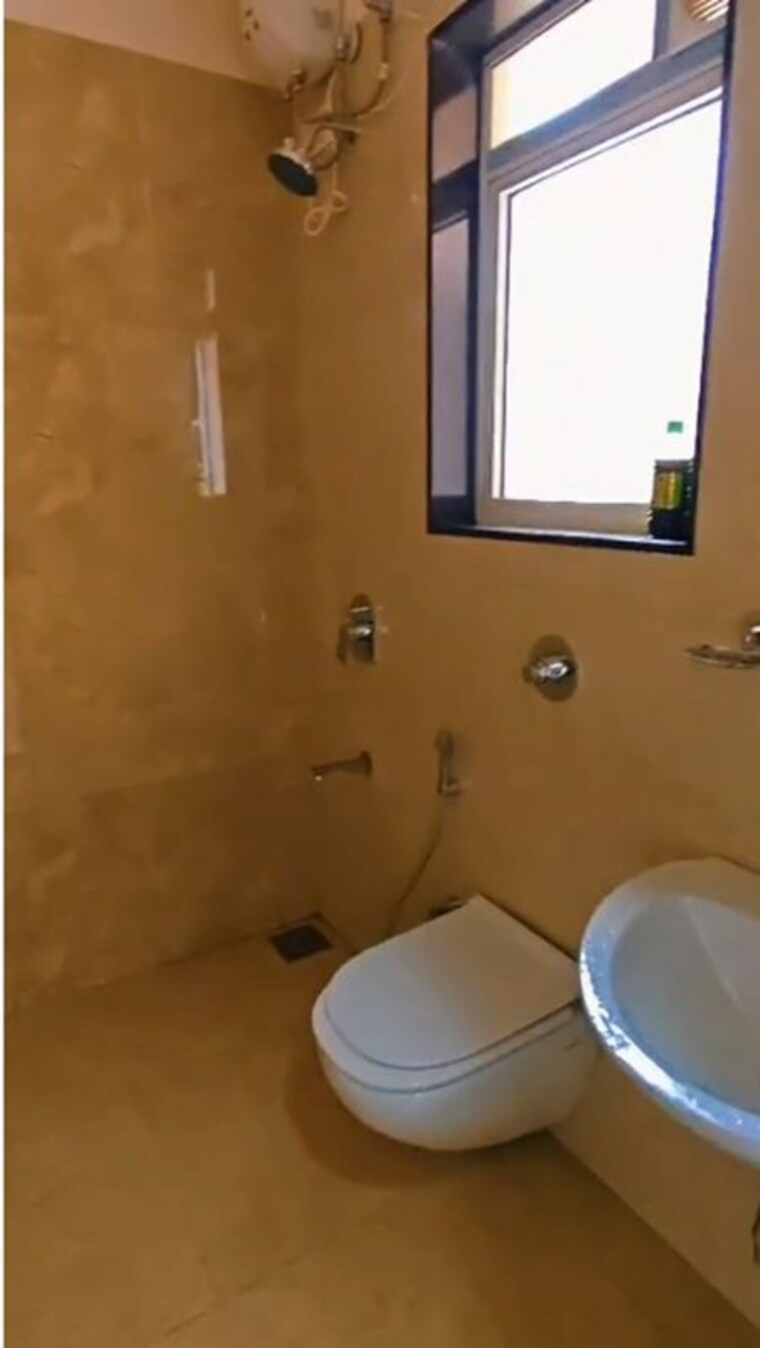 Bathroom, chembur 2 Bedroom 910 Sq.Ft. Apartment In Chembur Mumbai 10572253