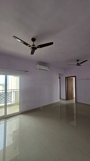 Room in 3 BHK Builder Floor at Sector 23 – for Rent