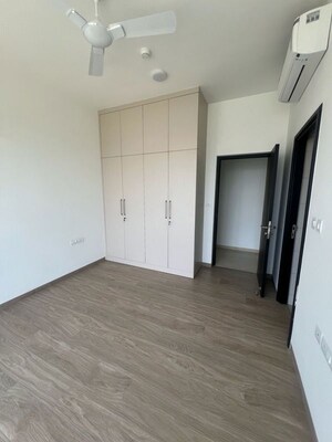 Room in 3 BHK Apartment at Sobha City Gurgaon, Sector 108 – for Rent