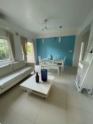 Living Room in 2 BHK Apartment at Seema Apartment Bandra, Bandra West – for Rent