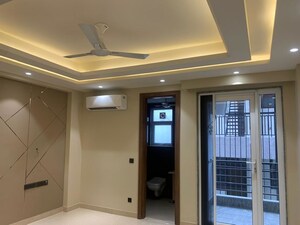 Building Lobby in 3 BHK Builder Floor at Sector 23 – for Rent